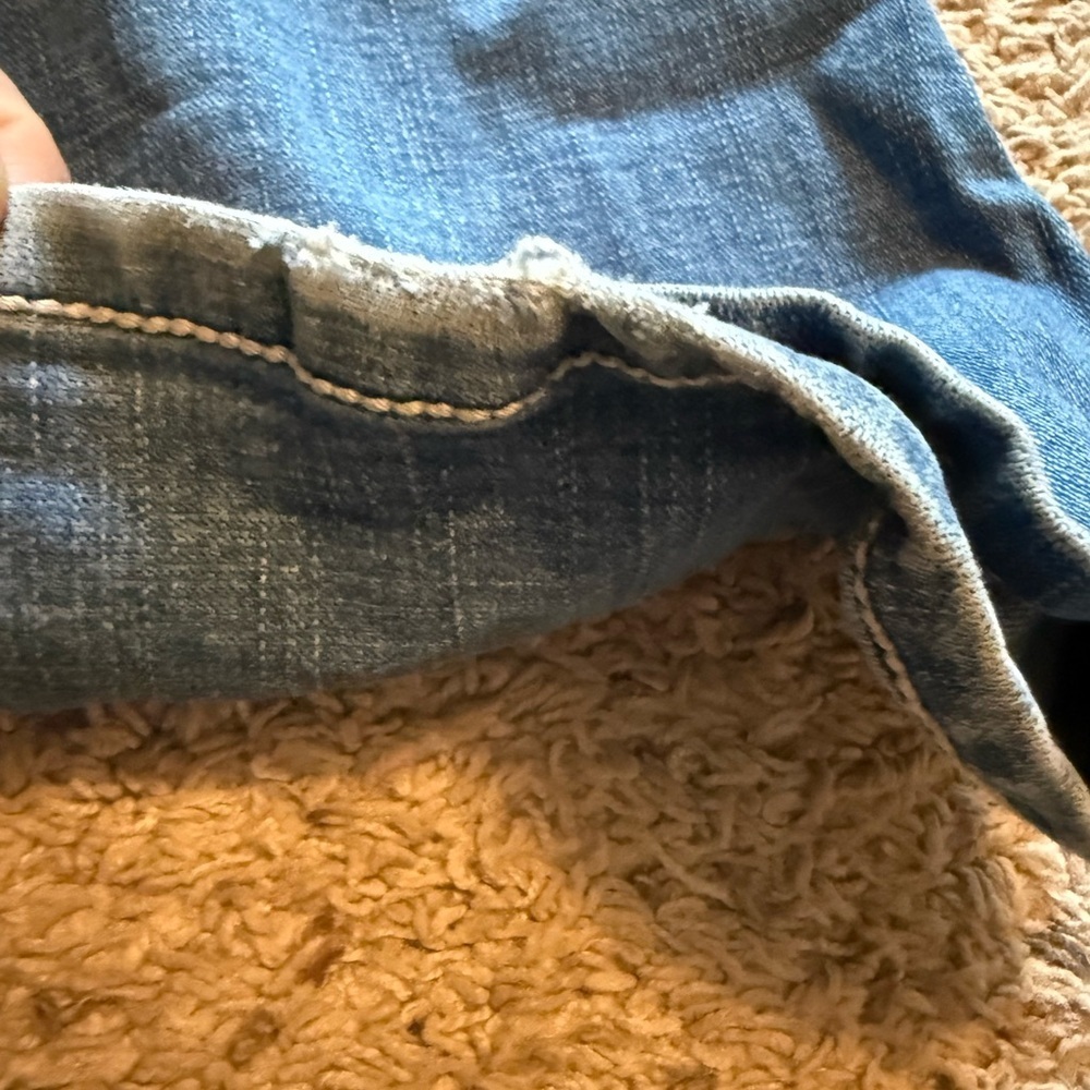 Wrangler Women's Flare Jeans in Faded Blue - Picture 2 of 7